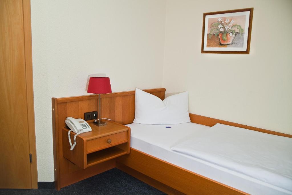 Hotel Saechsisches Haus Berggiesshübel Δωμάτιο φωτογραφία