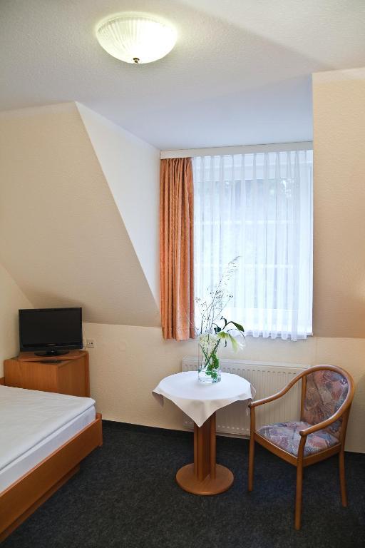 Hotel Saechsisches Haus Berggiesshübel Δωμάτιο φωτογραφία